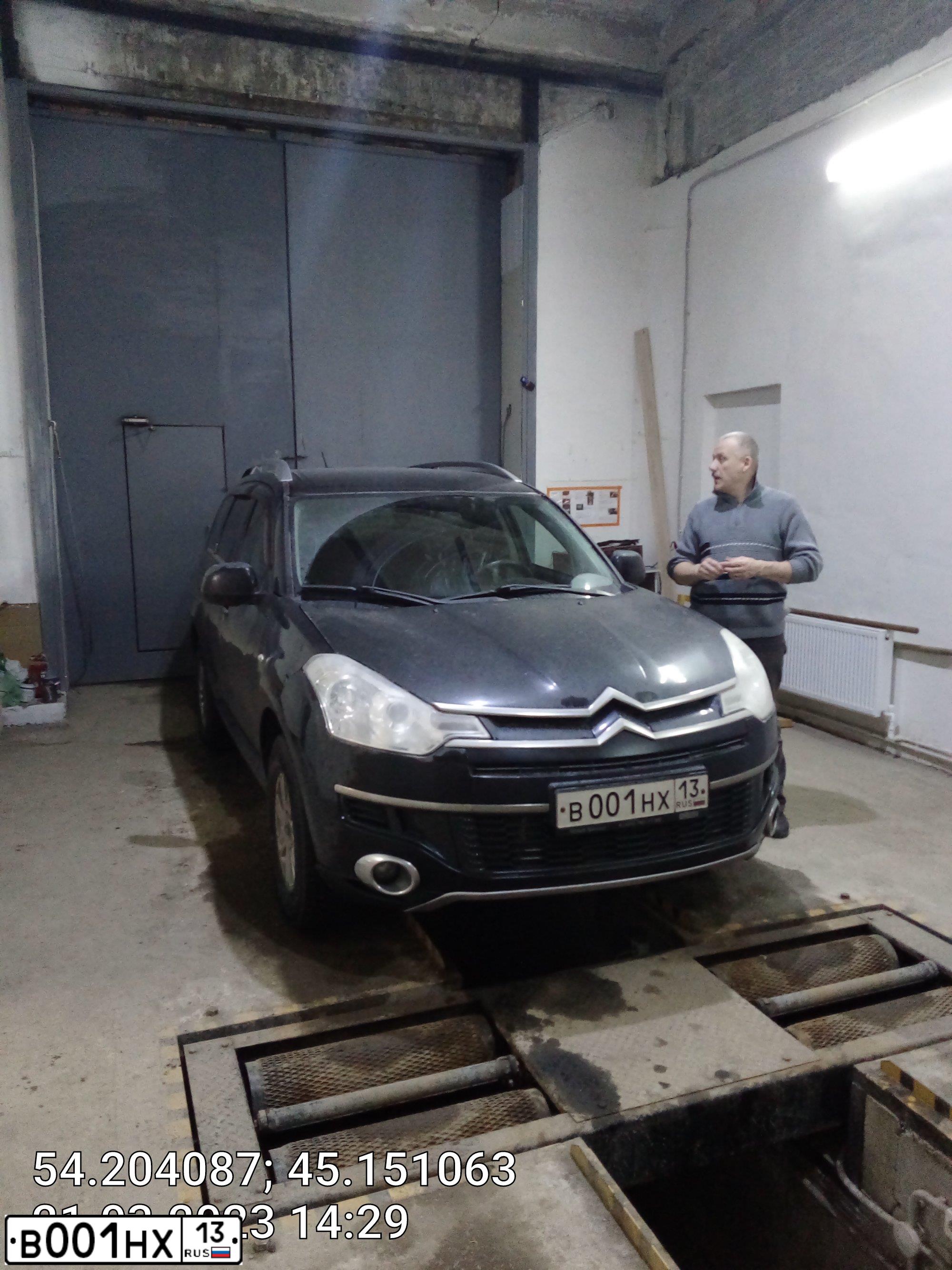 Фото автомобиля MERCEDES GL-KLASSE, 2007 — госномер М818ТХ126. Цвет: СЕРЫЙ