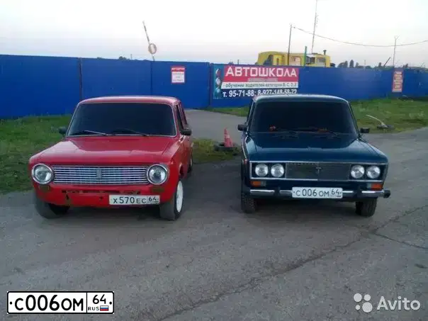 Фото автомобиля ВАЗ 21060, 2001 — госномер Е451НК164. Цвет: СИНЕ ЗЕЛЕНЫЙ