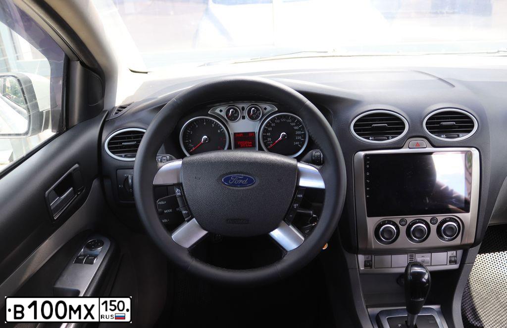 Фото автомобиля PEUGEOT 308, 2011 — госномер С930ХН790. Цвет: Красный