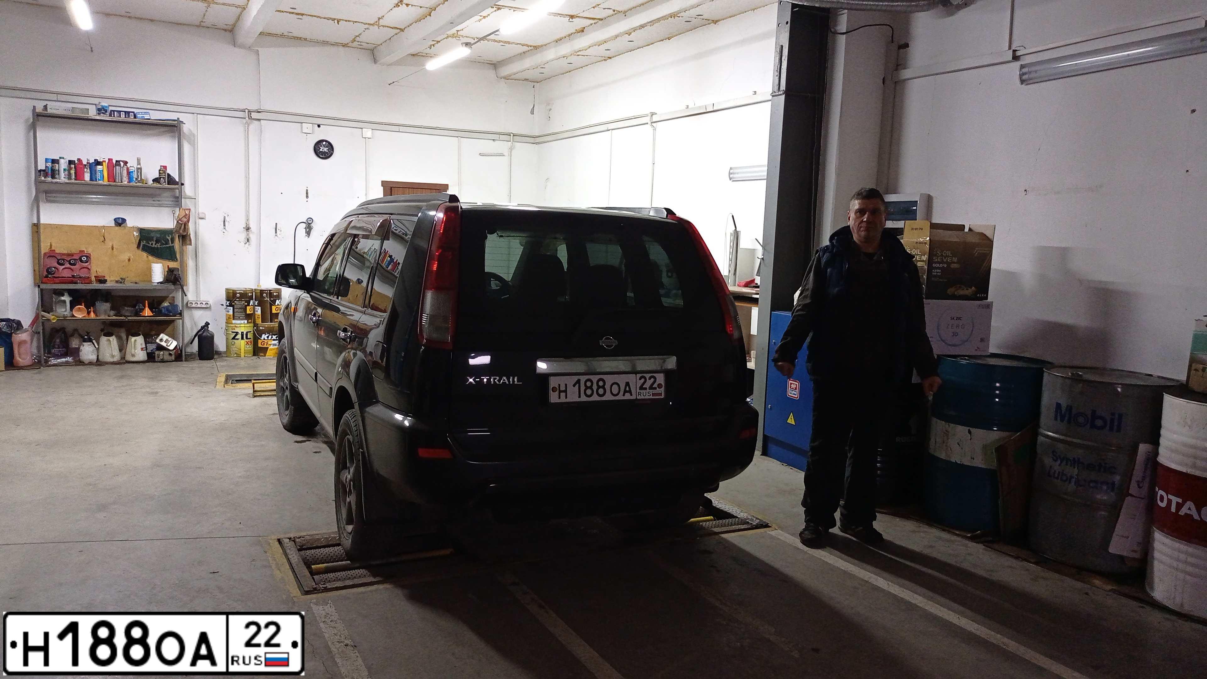 Фото автомобиля NISSAN X-TRAIL, 2001 — госномер Н188ОА22