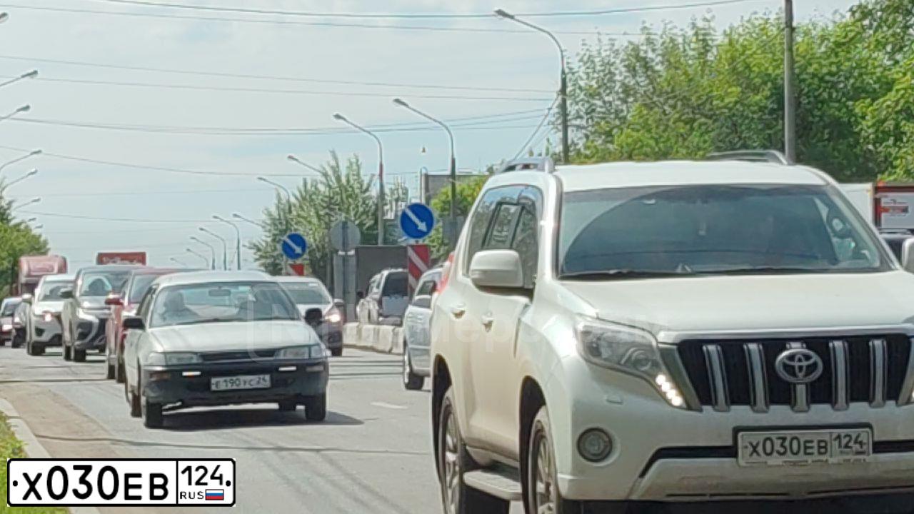 Фото автомобиля MAZDA 3, 2011 — госномер Х030ЕВ124. Цвет: ЧЕРНЫЙ