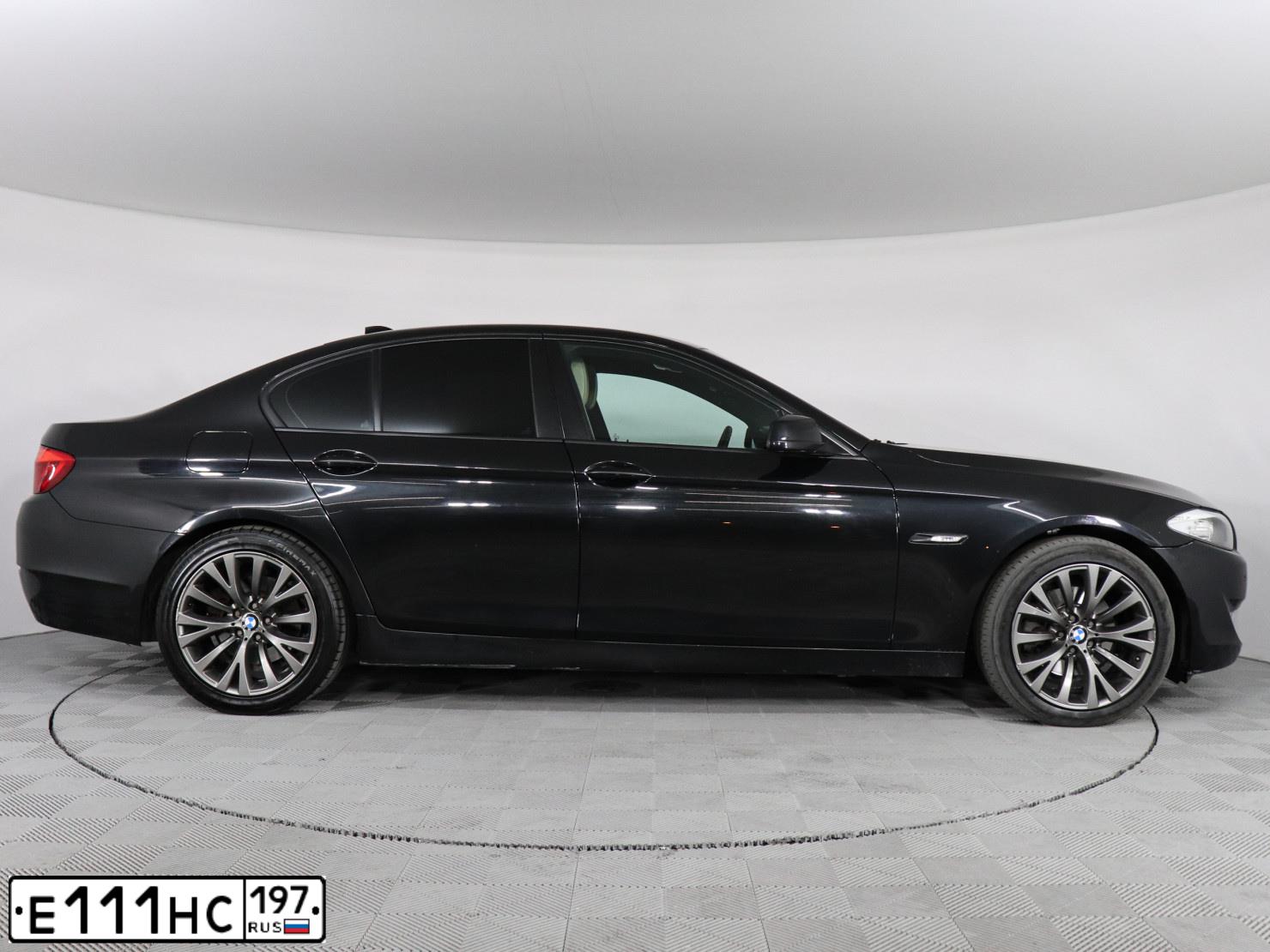 Фото автомобиля BMW SERIE 5, 2010 — госномер Е111НС197. Цвет: ЧЕРНЫЙ