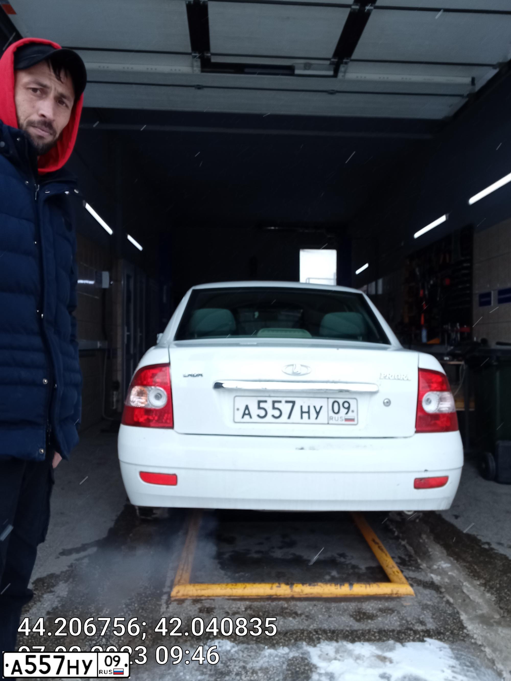 Фото автомобиля LADA 2170 PRIORA, 2010 — госномер В543СХ09. Цвет: Белый