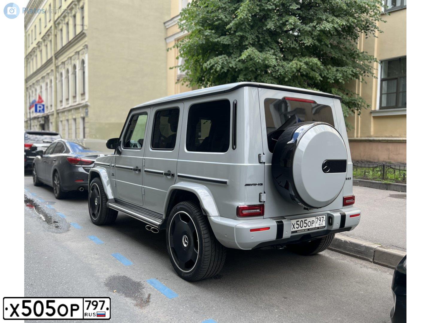 Фото автомобиля MERCEDES-BENZ G350D, 2020 — госномер Х505ОР797. Цвет: СЕРЫЙ