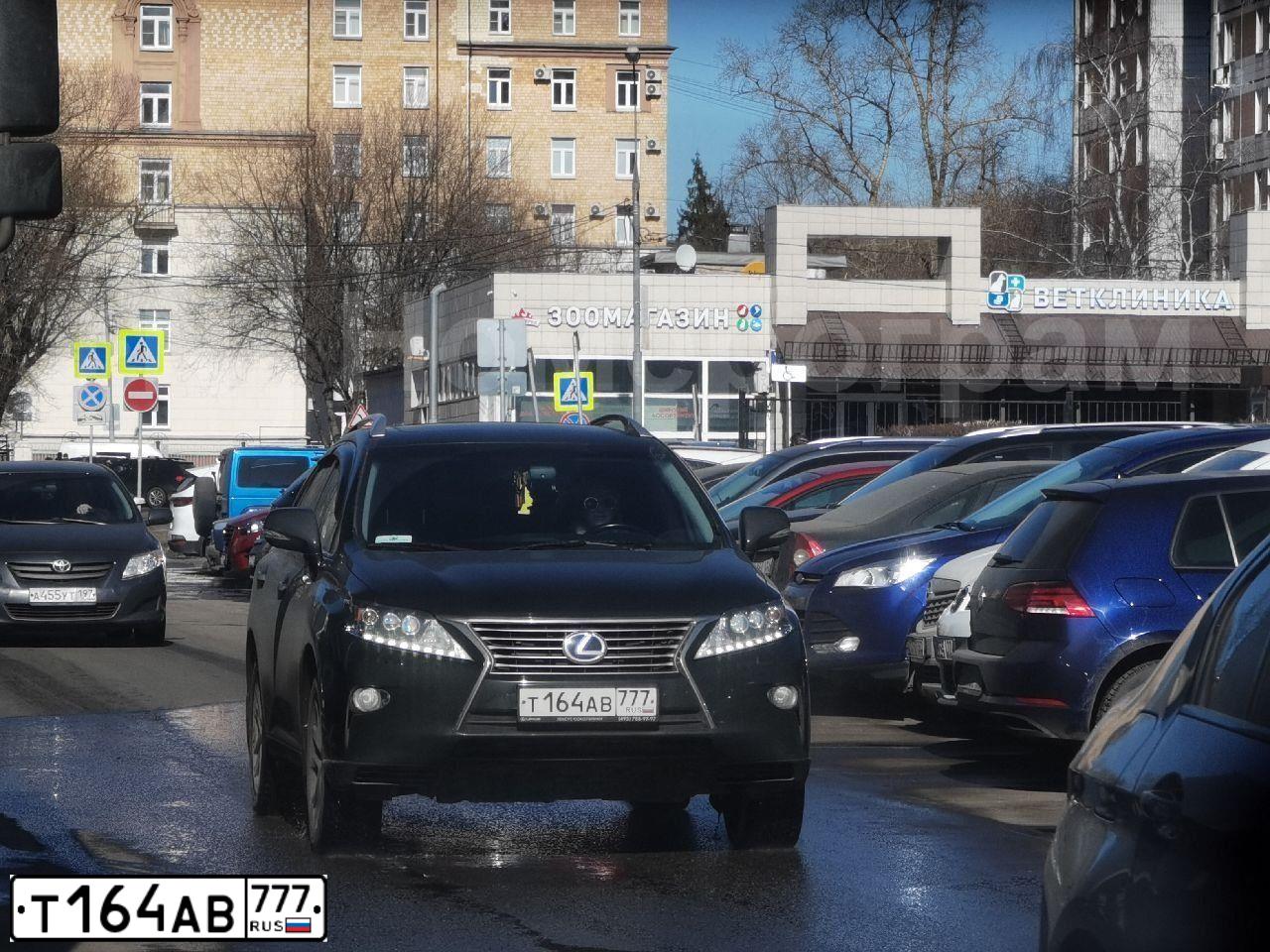 Фото автомобиля LEXUS RX, 2013 — госномер Т164АВ777. Цвет: ЧЕРНЫЙ