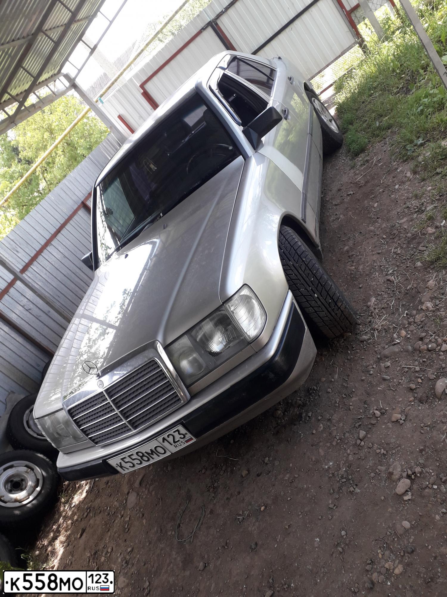 Фото автомобиля MERCEDES-BENZ E230, 1986 — госномер М398КВ164. Цвет: СЕРЫЙ