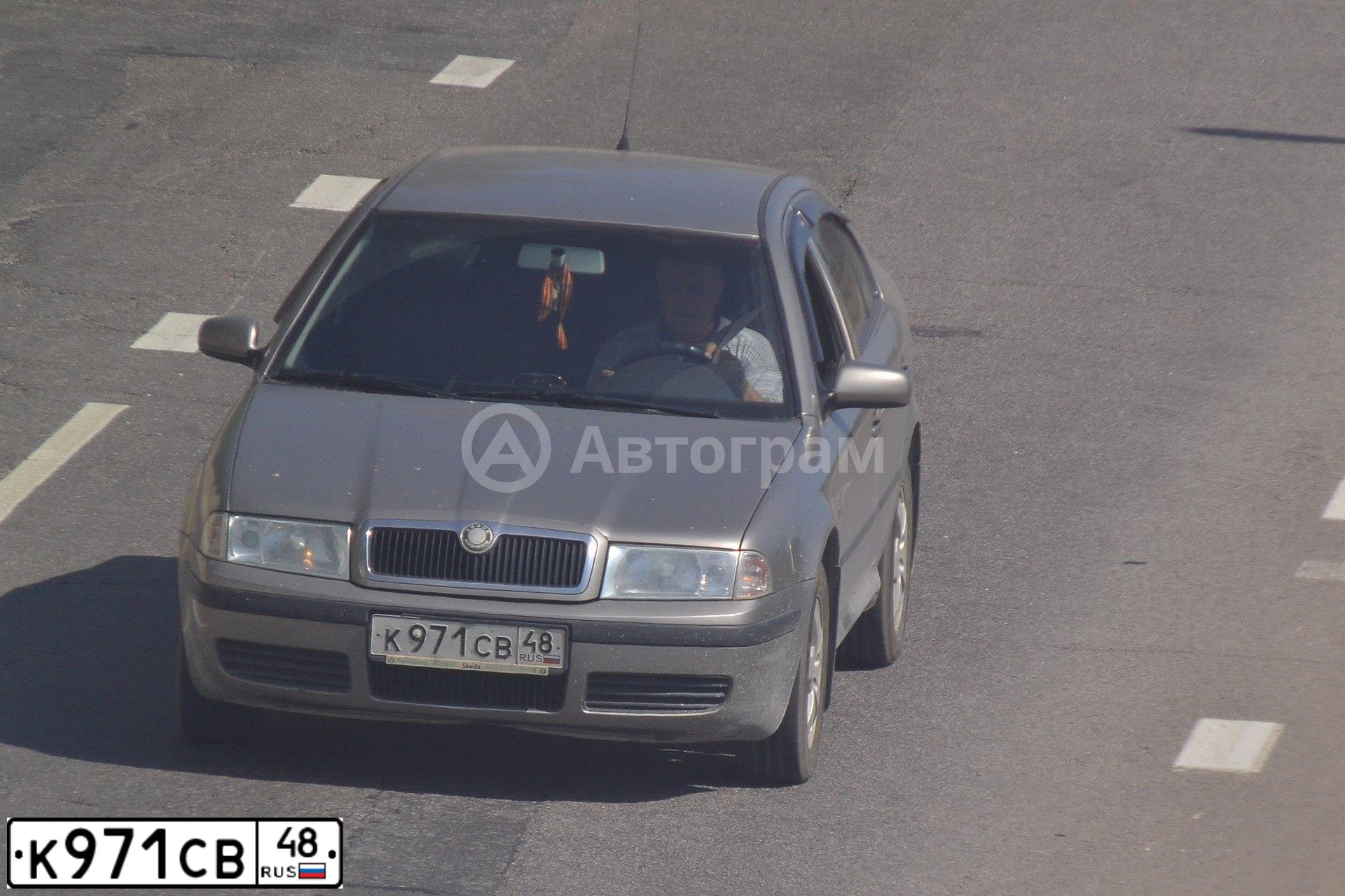 Фото автомобиля SKODA OCTAVIA, 2008 — госномер К971СВ48. Цвет: СЕРЫЙ