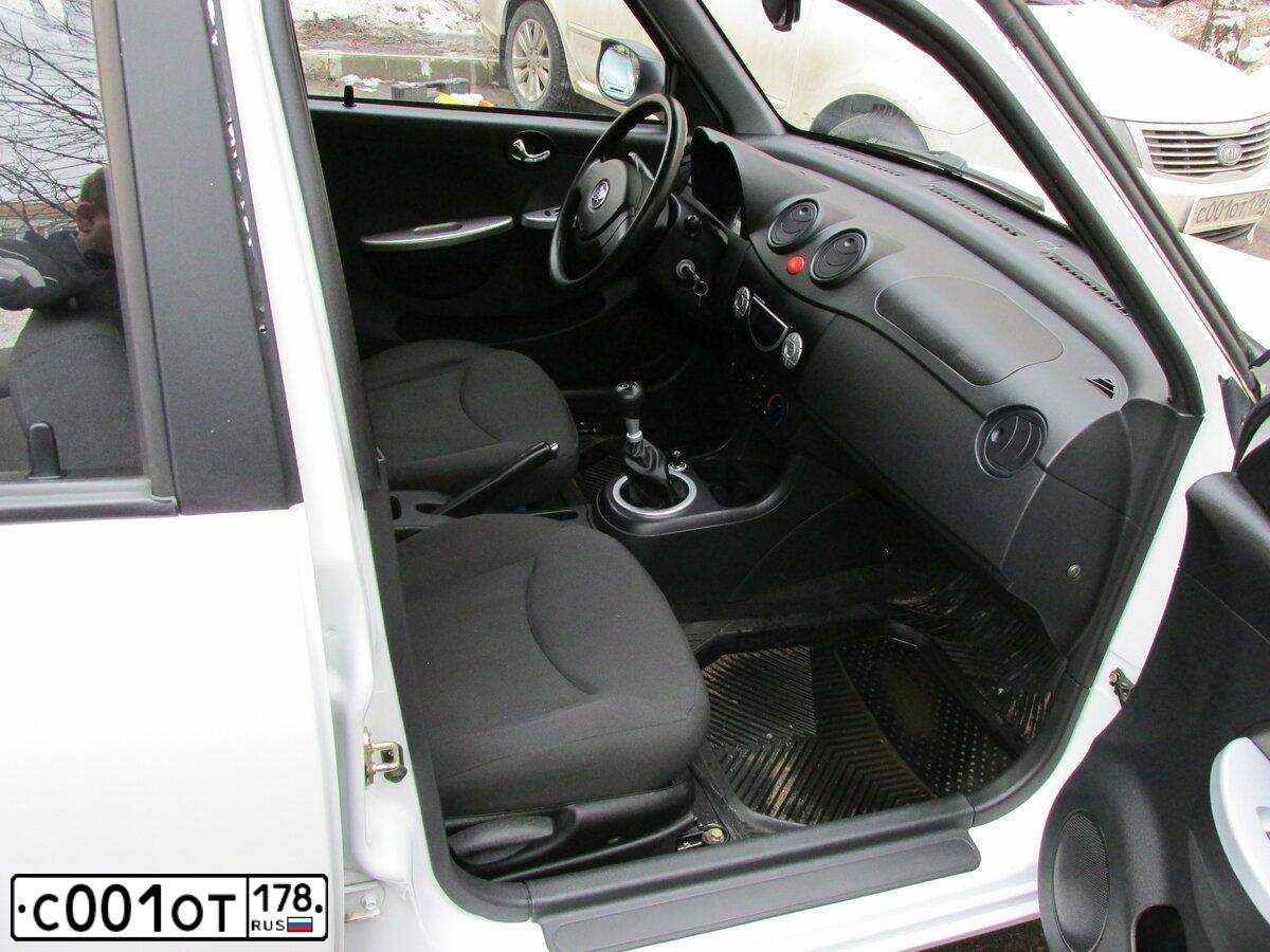 Фото автомобиля SKODA OCTAVIA, 2015 — госномер Н223ТЕ35. Цвет: Белый