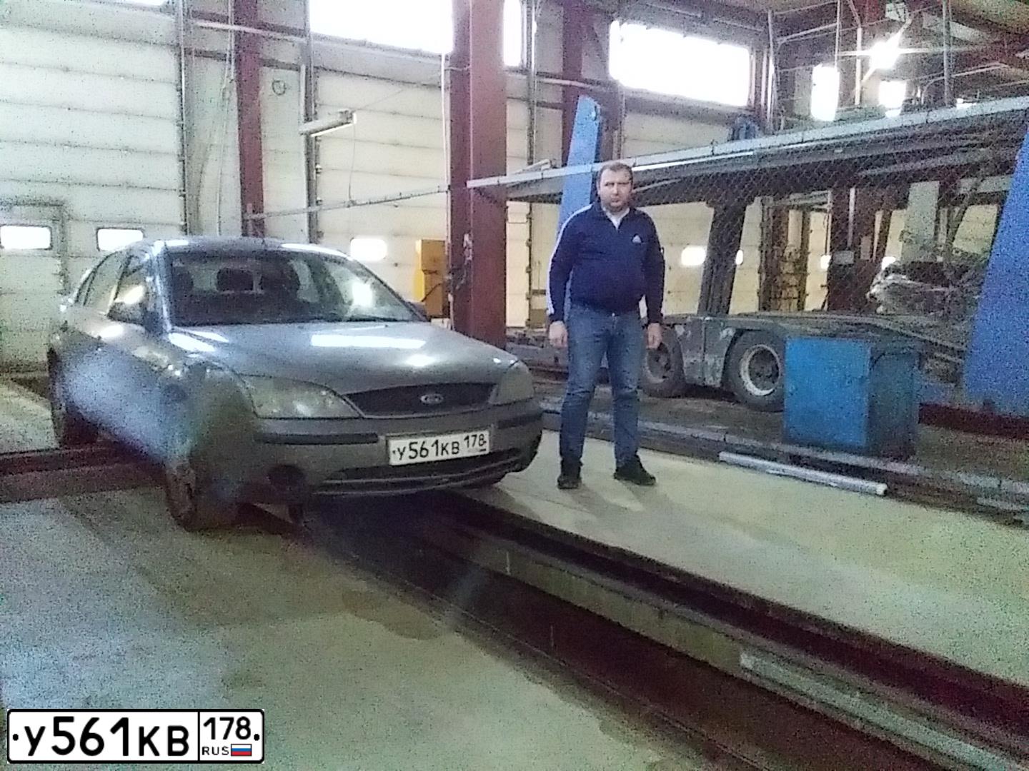 Фото автомобиля FORD MONDEO, 2001 — госномер Е981АО147. Цвет: ТЕМНО-СЕРЫЙ