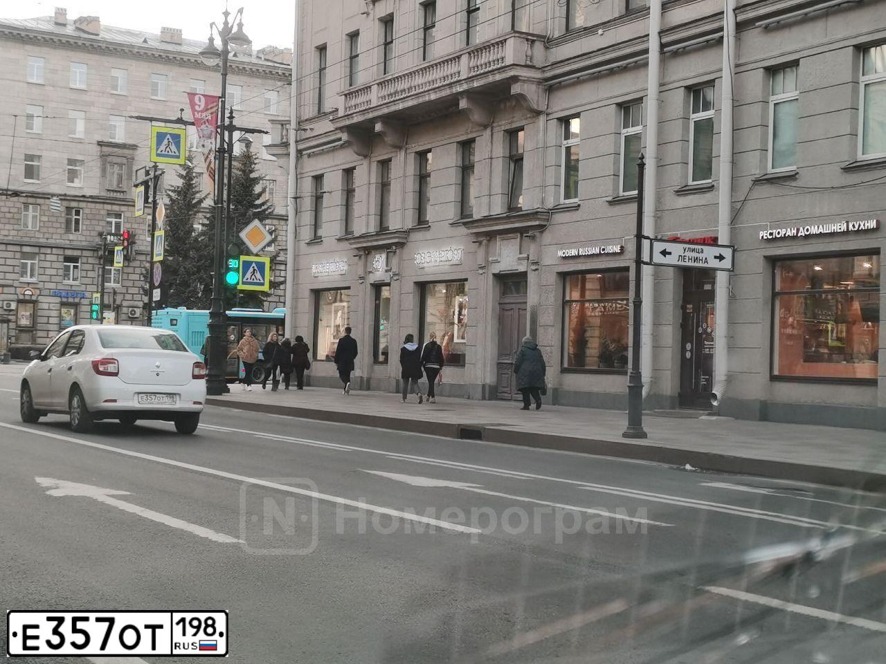 Фото автомобиля RENAULT LOGAN, 2019 — госномер К312НО147. Цвет: Белый