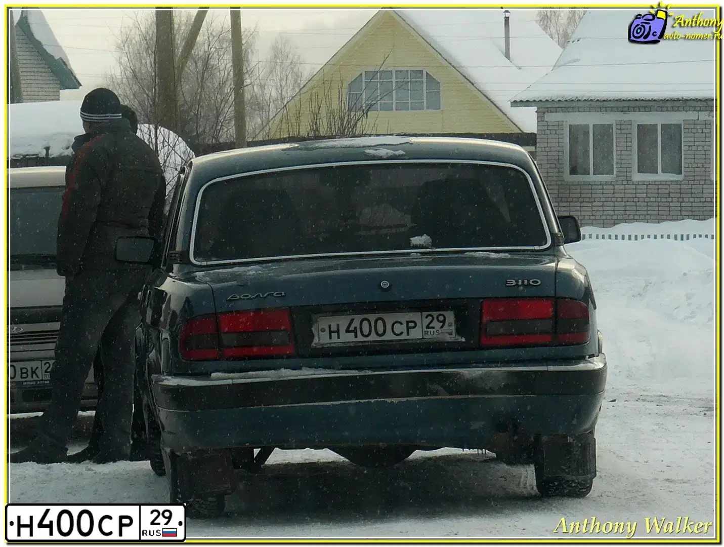 Фото автомобиля LADA 2111 LADA, 2007 — госномер О153УЕ29. Цвет: ЧЕРНЫЙ