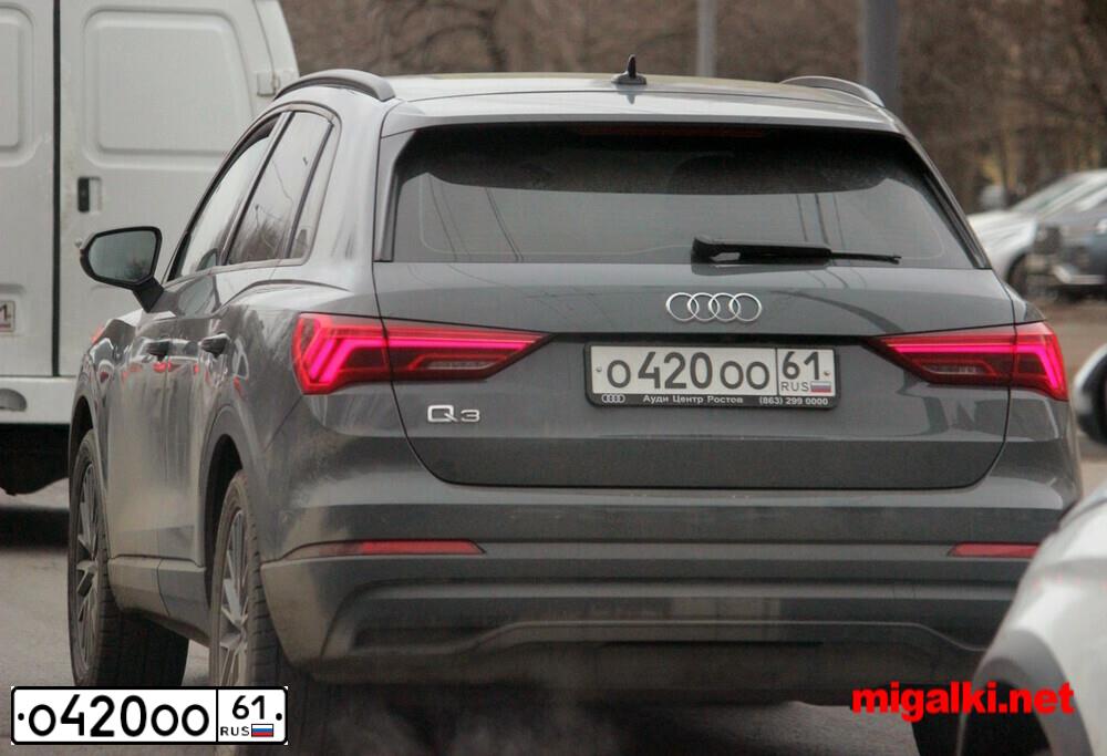 Фото автомобиля AUDI Q3, 2012 — госномер Х899АХ761. Цвет: БЕЖЕВЫЙ