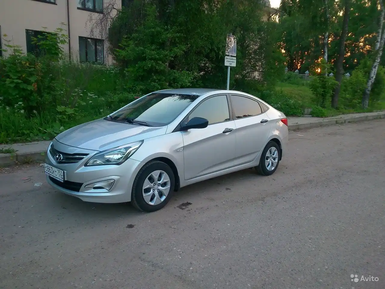 Фото автомобиля LADA 2170 PRIORA, 2007 — госномер Е111СР190. Цвет: СЕРЫЙ