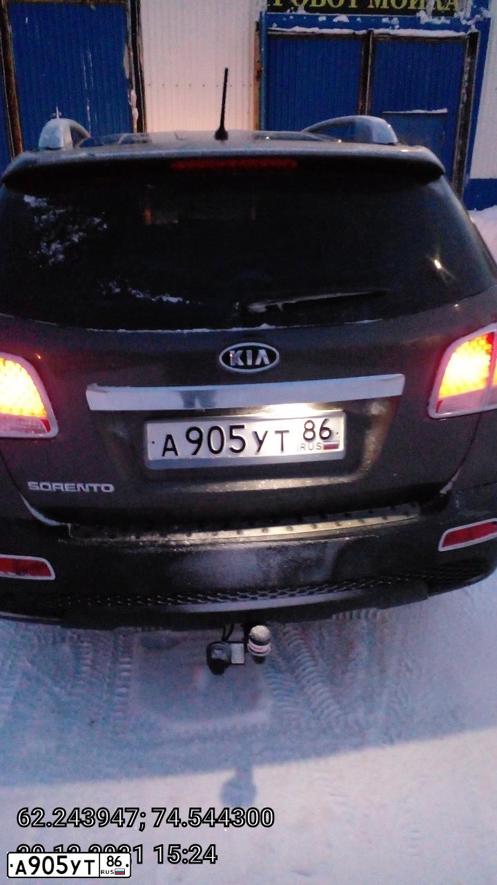 Фото автомобиля KIA SORENTO, 2010 — госномер А905УТ86. Цвет: БРОНЗОВЫЙ