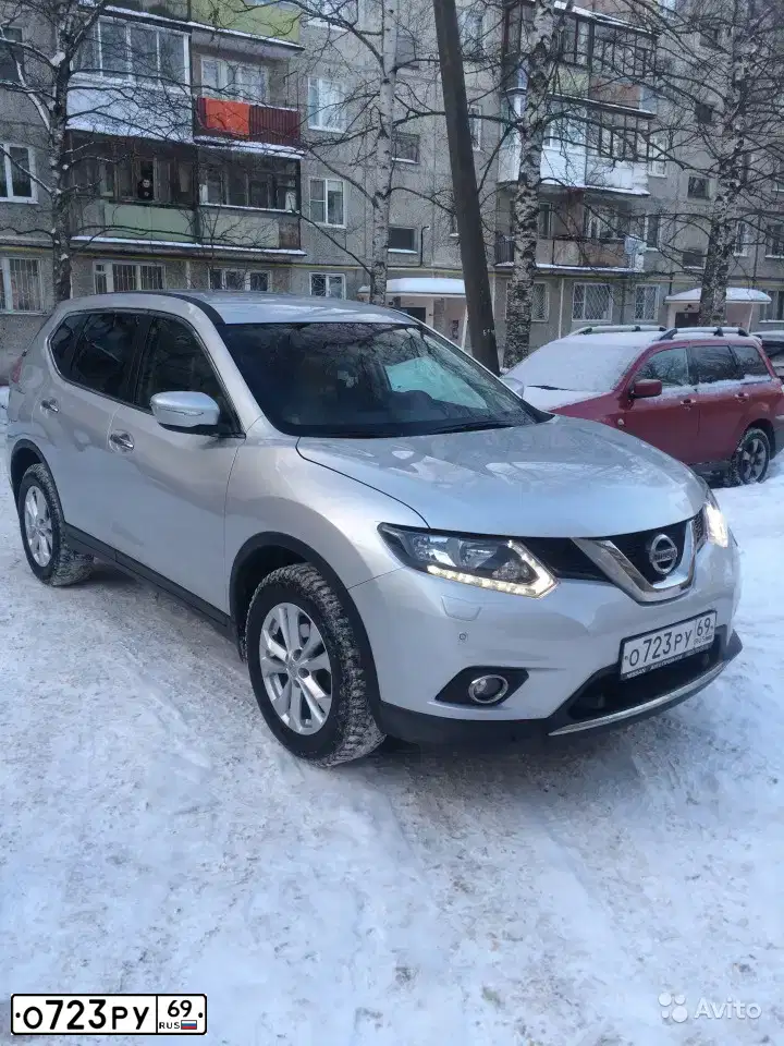 Фото автомобиля NISSAN X-TRAIL, 2015 — госномер О723РУ69. Цвет: СЕРЕБРИСТЫЙ