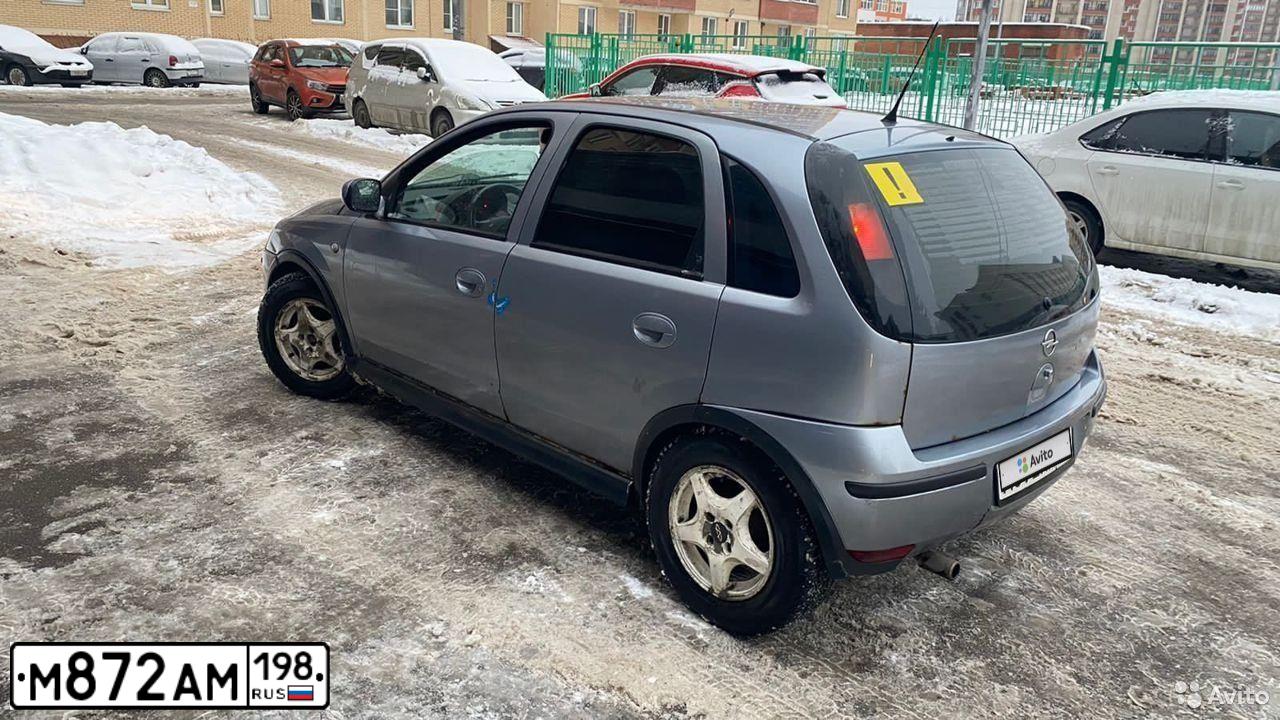 Фото автомобиля OPEL L CORSA, 2003 — госномер С020ВК180. Цвет: Серый