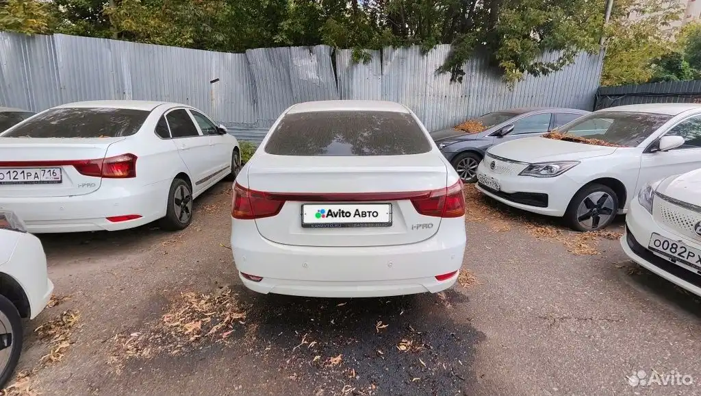 Фото автомобиля VOLKSWAGEN JETTA, 2013 — госномер У202ВТ716. Цвет: ЧЕРНЫЙ