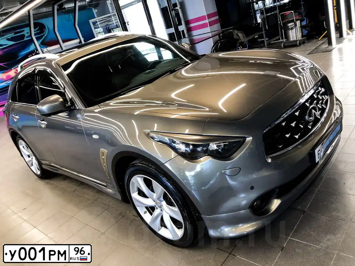 Фото автомобиля INFINITI QX80, 2015 — госномер Х723СР196