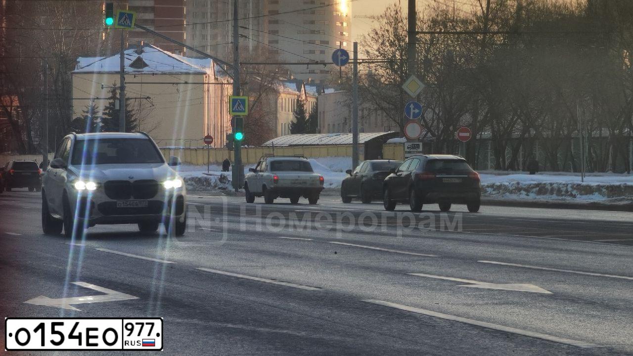 Фото автомобиля TANK GWM   300, 2023 — госномер О154ЕО977. Цвет: СЕРЫЙ