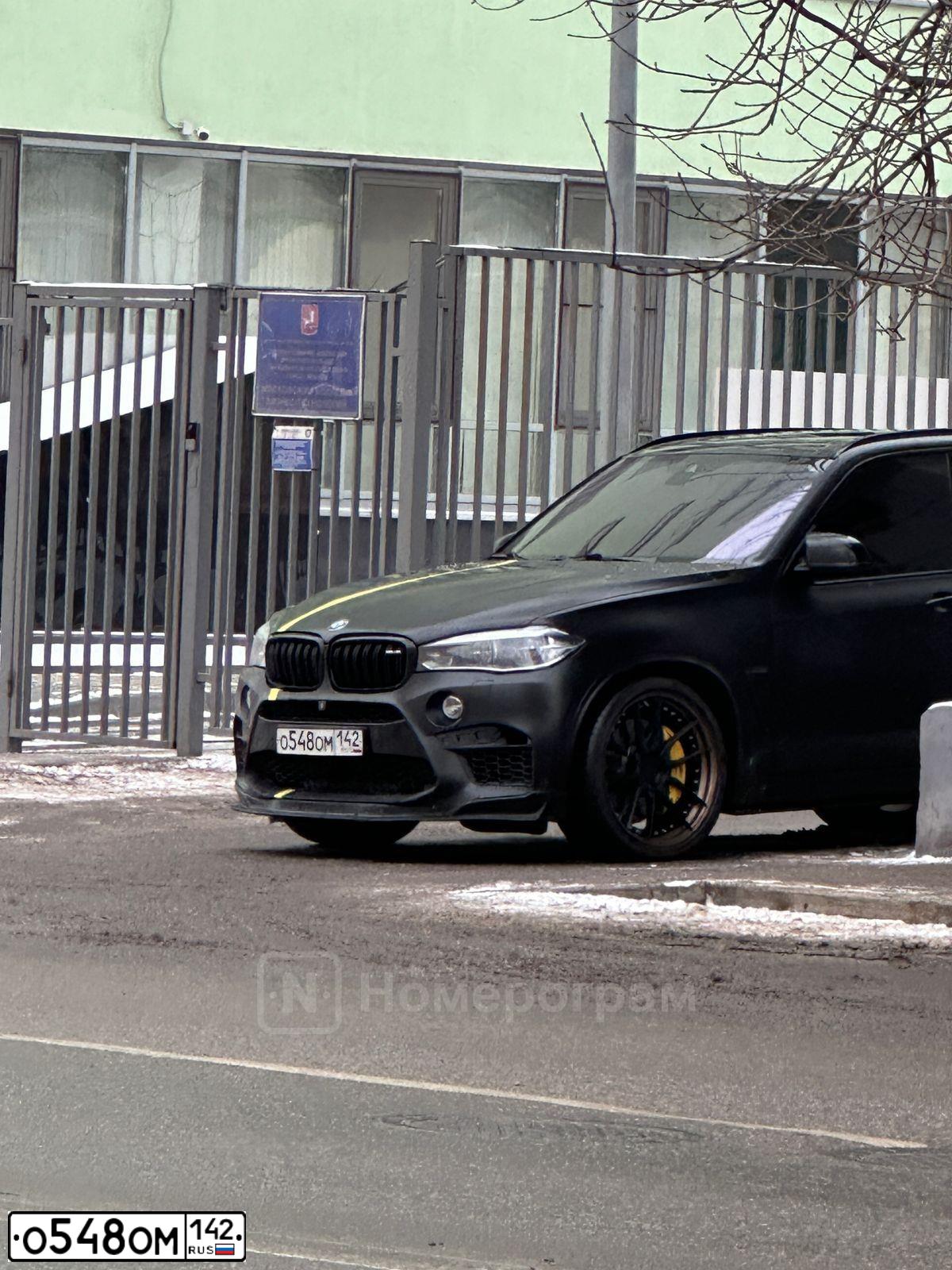 Фото автомобиля BMW X5M, 2018 — госномер С979РХ790. Цвет: ЧЕРНЫЙ