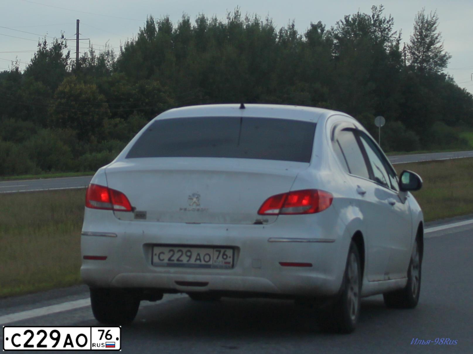 Фото автомобиля PEUGEOT 408, 2014 — госномер С229АО76. Цвет: БЕЛЫЙ