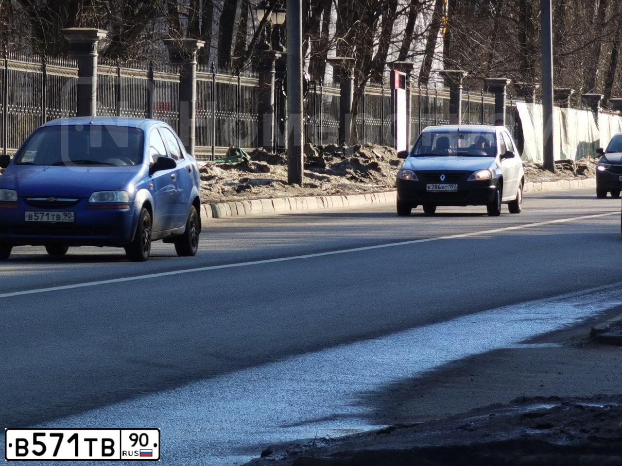 Фото автомобиля CHEVROLET AVEO, 2004 — госномер Р818ТТ62