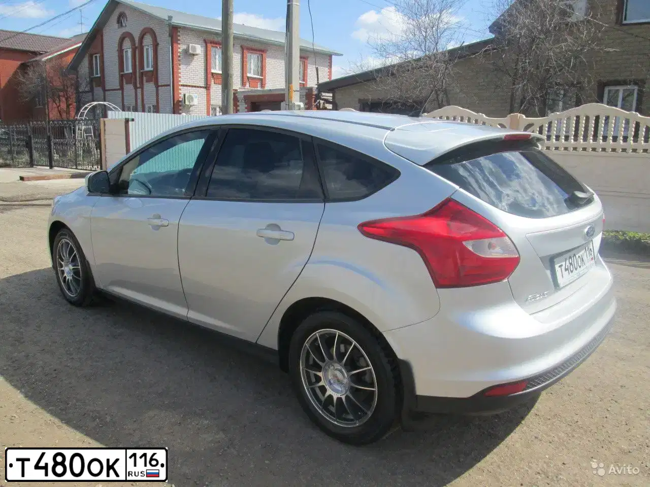Фото автомобиля FORD FOCUS, 2013 — госномер С828ХВ116. Цвет: СЕРО-КОРИЧНЕВЫЙ