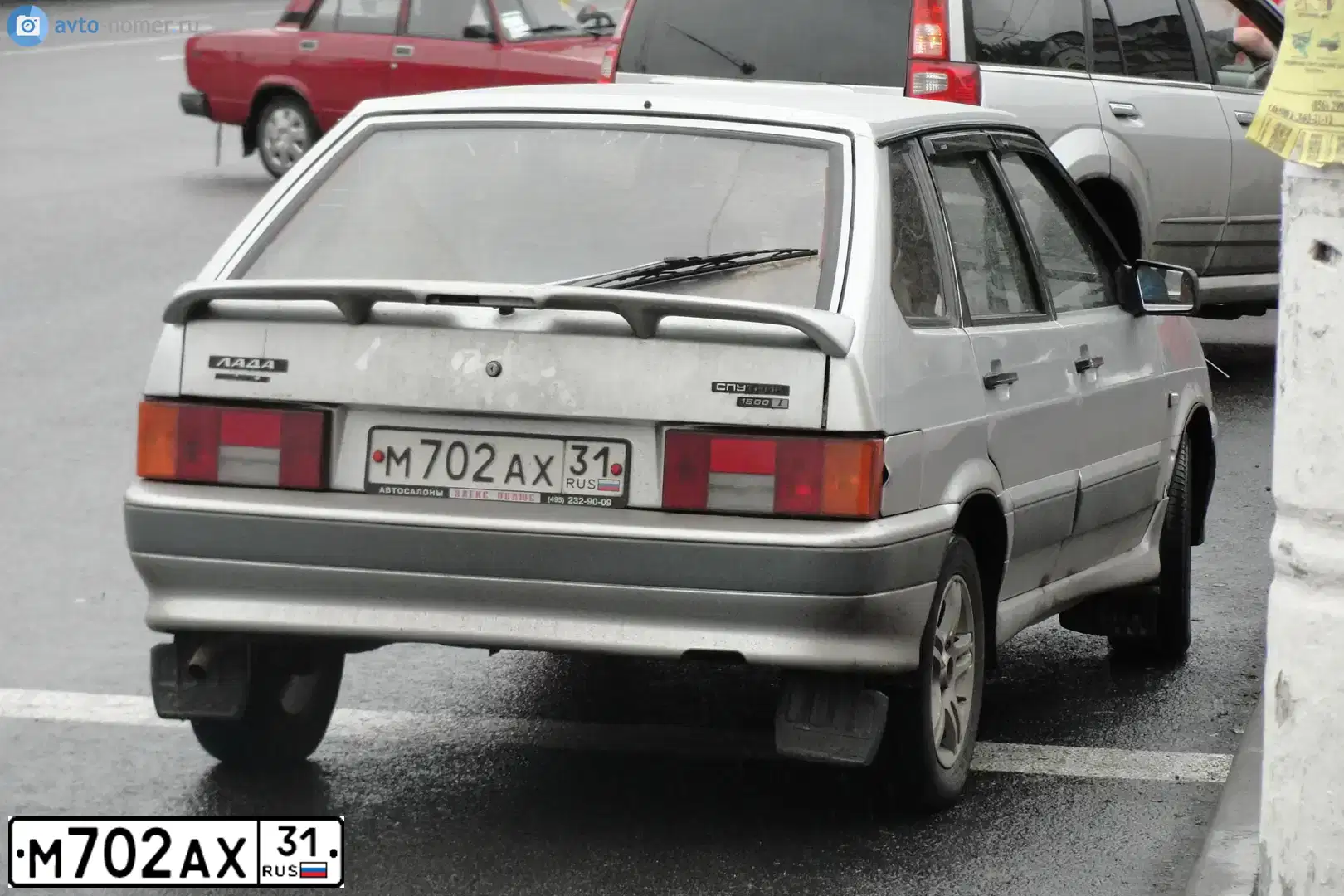 Фото автомобиля LADA 2114 SAMARA, 2004 — госномер М702АХ31. Цвет: СВЕТЛО-СЕРЕБРИСТЫЙ