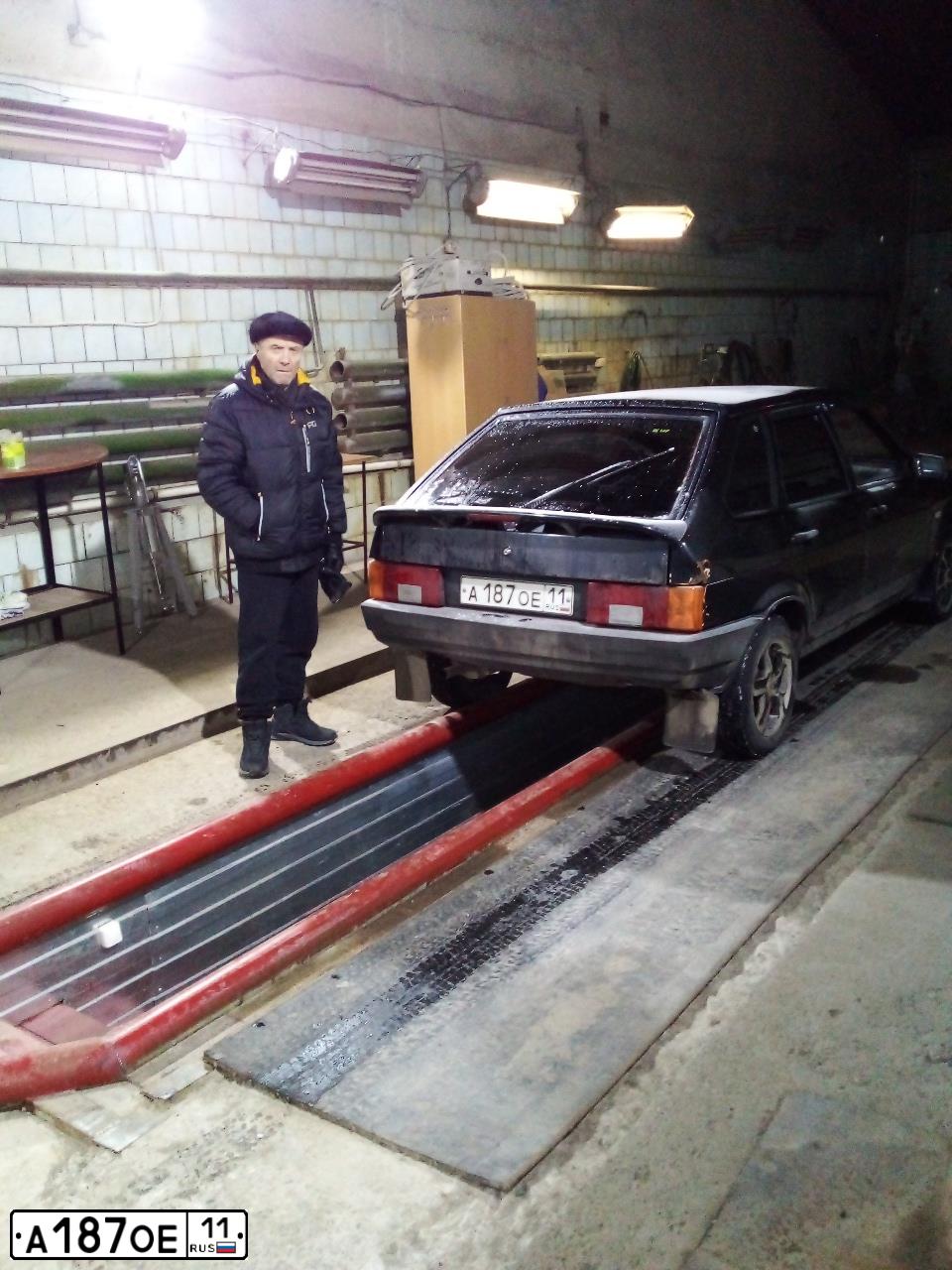 Фото автомобиля ВАЗ 21093, 1997 — госномер А187ОЕ11. Цвет: ЧЕРНЫЙ