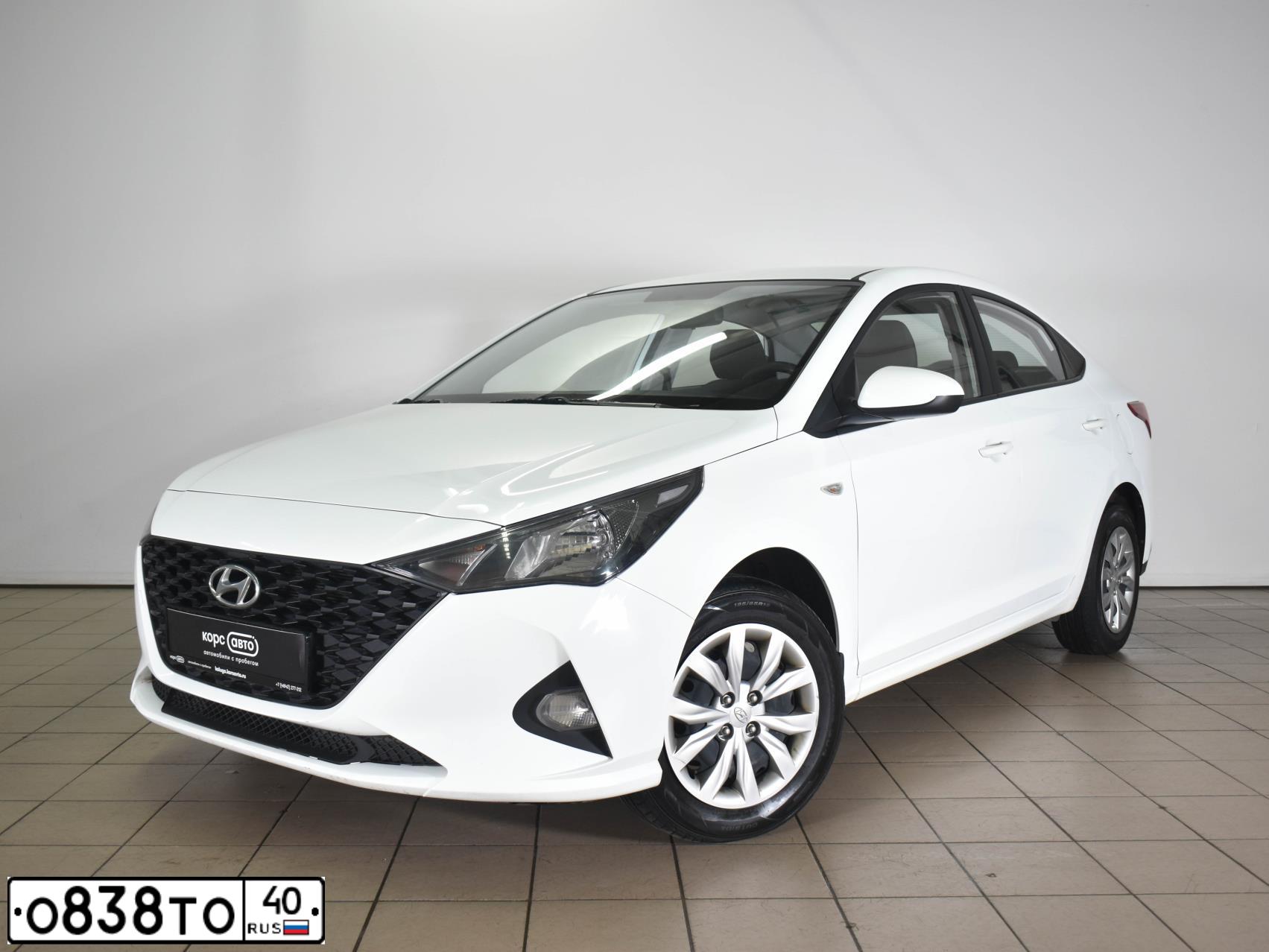 Фото автомобиля HYUNDAI SOLARIS, 2020 — госномер Х898ОН31. Цвет: Белый