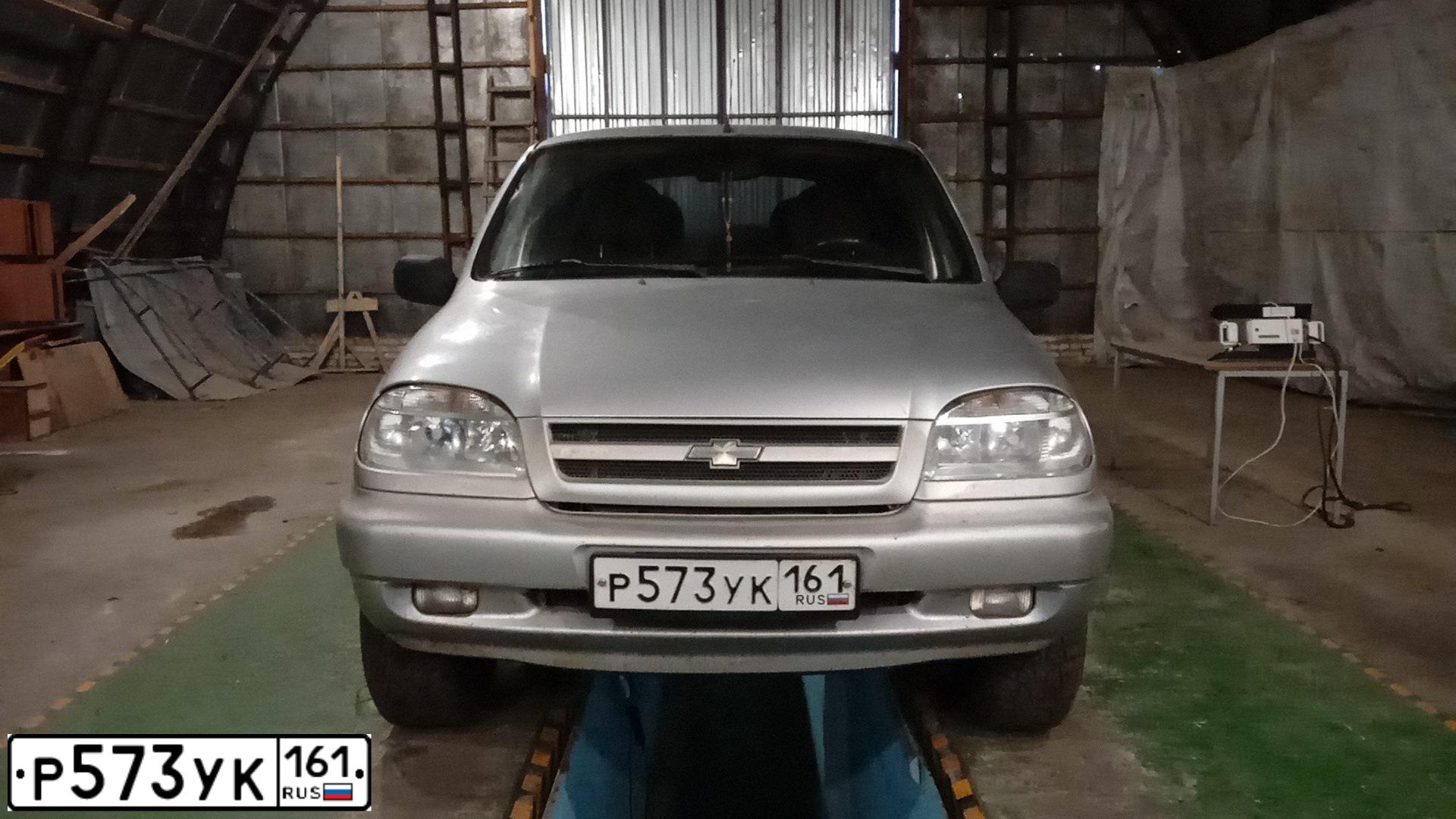 Фото автомобиля CHEVROLET NIVA, 2008 — госномер С616ХВ36. Цвет: БЕЛЫЙ СВЕТЛЫЙ
