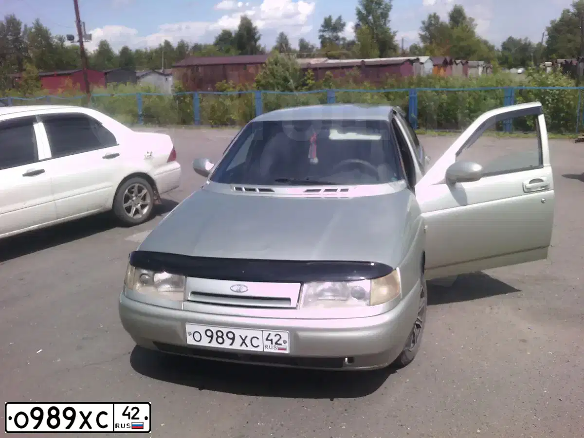 Фото автомобиля LADA 2112 LADA, 2006 — госномер Е754ОВ142. Цвет: БЕЛО ЗЕЛЕНЫЙ