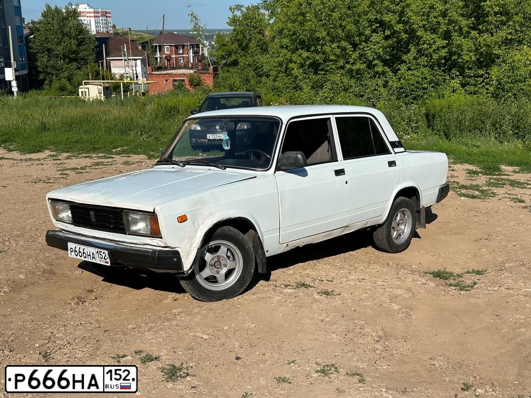 Фото автомобиля LADA 2105, 2006 — госномер У861МК152. Цвет: Белый