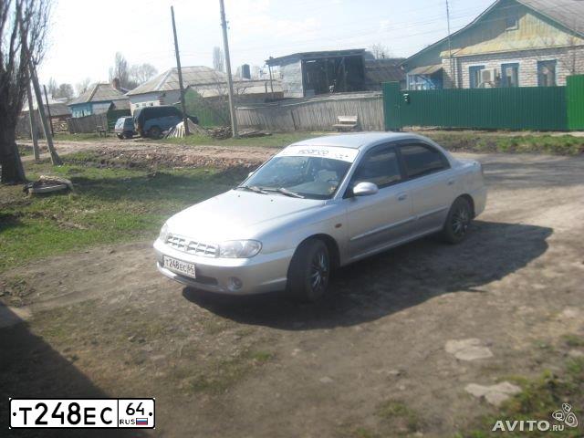 Фото автомобиля KIA SEPHIA, 2002 — госномер Р111ОК34. Цвет: СВЕТЛО СЕРЫЙ
