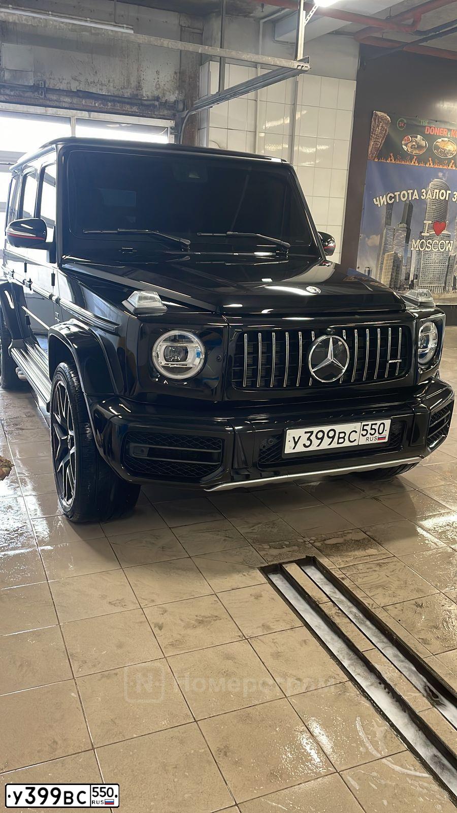Фото автомобиля MERCEDES-BENZ MERCEDES BENZ AMG G 63, 2019 — госномер У399ВС550. Цвет: ЧЕРНЫЙ