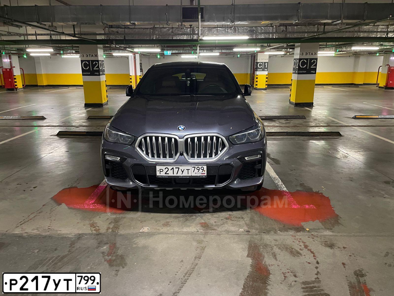 Фото автомобиля BMW X6 XDRIVE30D, 2021 — госномер Р217УТ799. Цвет: СЕРЫЙ