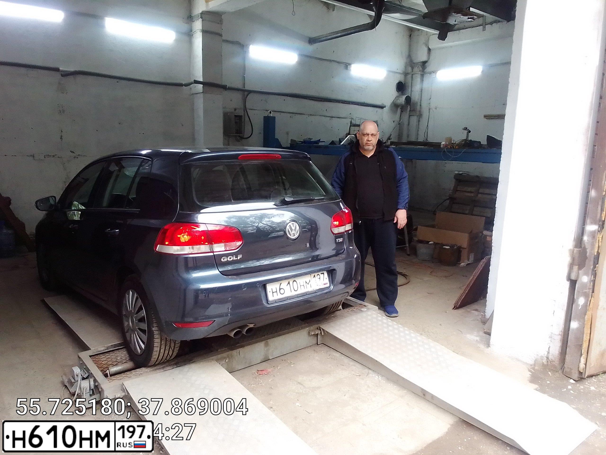Фото автомобиля VOLKSWAGEN GOLF, 2011 — госномер Н610НМ197. Цвет: СЕРЫЙ ТЕМНЫЙ