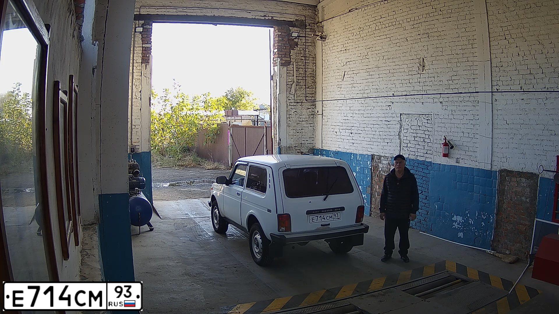 Фото автомобиля LADA 2121 NIVA, 2007 — госномер В939НС01. Цвет: ЯРКО-БЕЛЫЙ