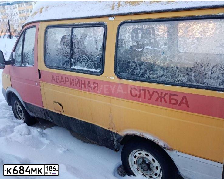 Фото автомобиля GAZ 2217 SOBOL, 2004 — госномер Н197СМ197. Цвет: ЖЕЛТО-КРАСНЫЙ