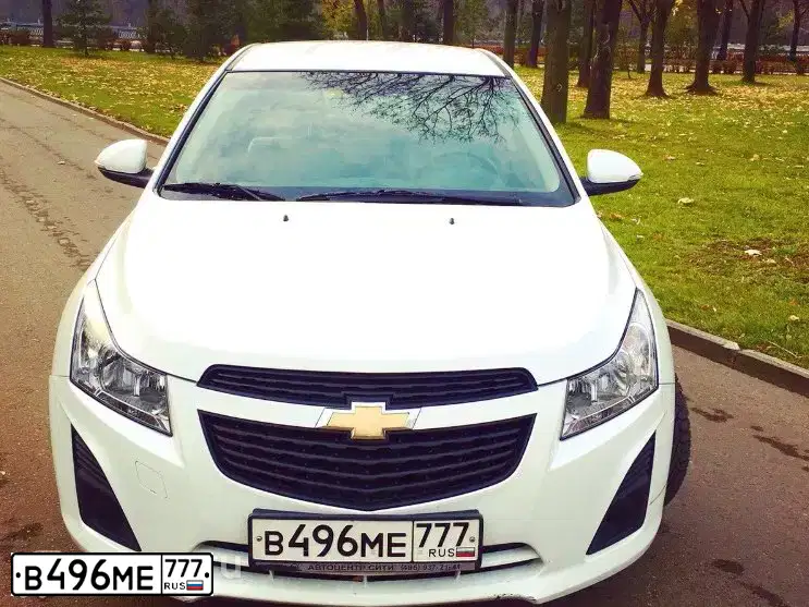 Фото автомобиля CHEVROLET CRUZE, 2014 — госномер Р311ВС32. Цвет: Белый