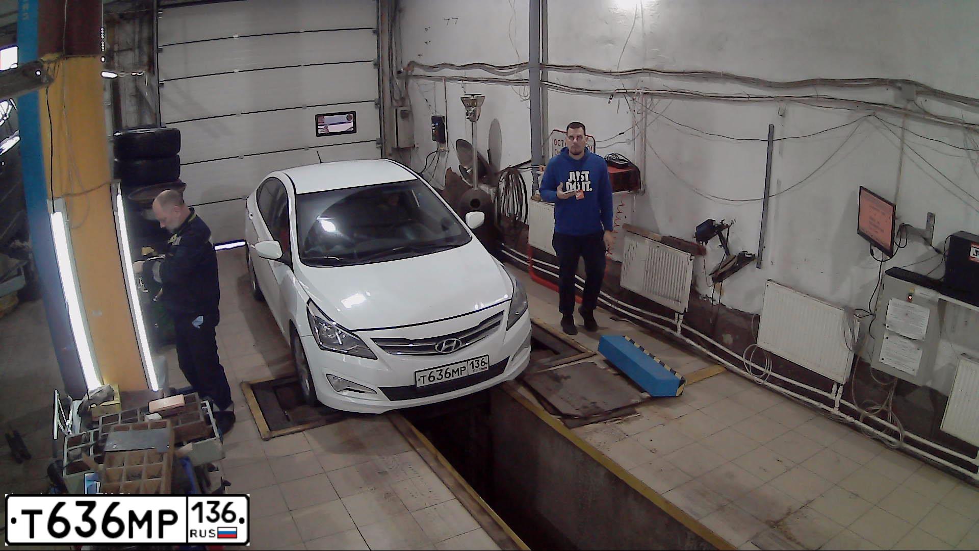Фото автомобиля HYUNDAI SOLARIS, 2016 — госномер О008ЕА36. Цвет: Белый