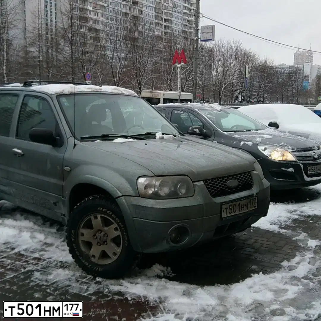 Фото автомобиля FORD MAVERICK, 2006 — госномер О086СА750. Цвет: СЕРО-ЗЕЛЕНЫЙ