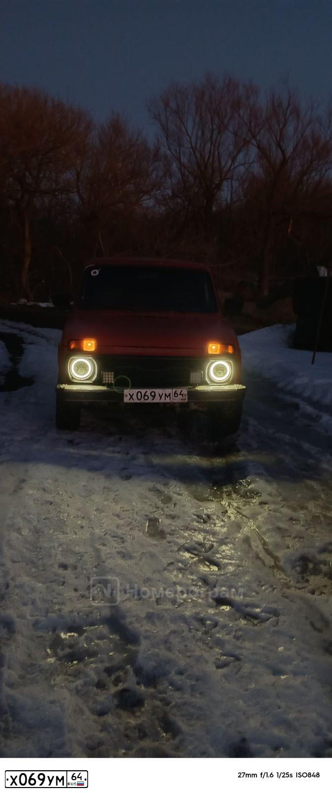 Фото автомобиля LADA 2121 NIVA, 1994 — госномер Х069УМ64. Цвет: КРАСНЫЙ