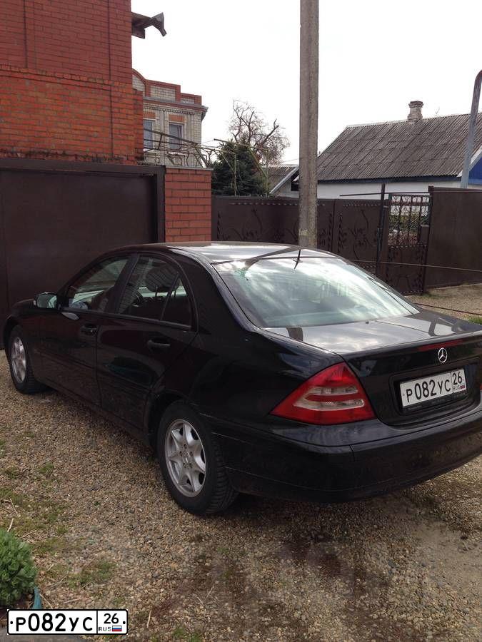 Фото автомобиля MERCEDES C-KLASSE, 2004 — госномер С266НО123. Цвет: ЧЕРНЫЙ