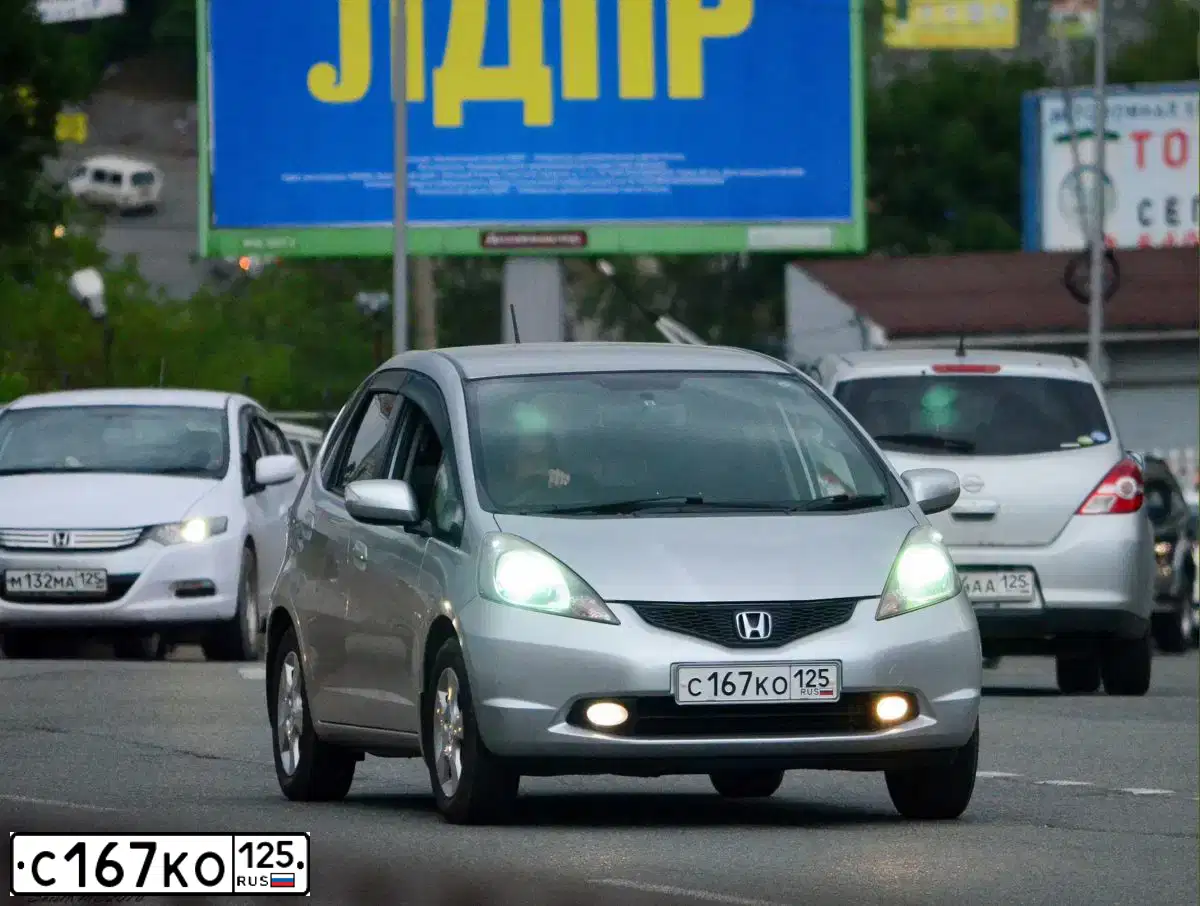 Фото автомобиля HONDA FIT, 2008 — госномер С167КО125