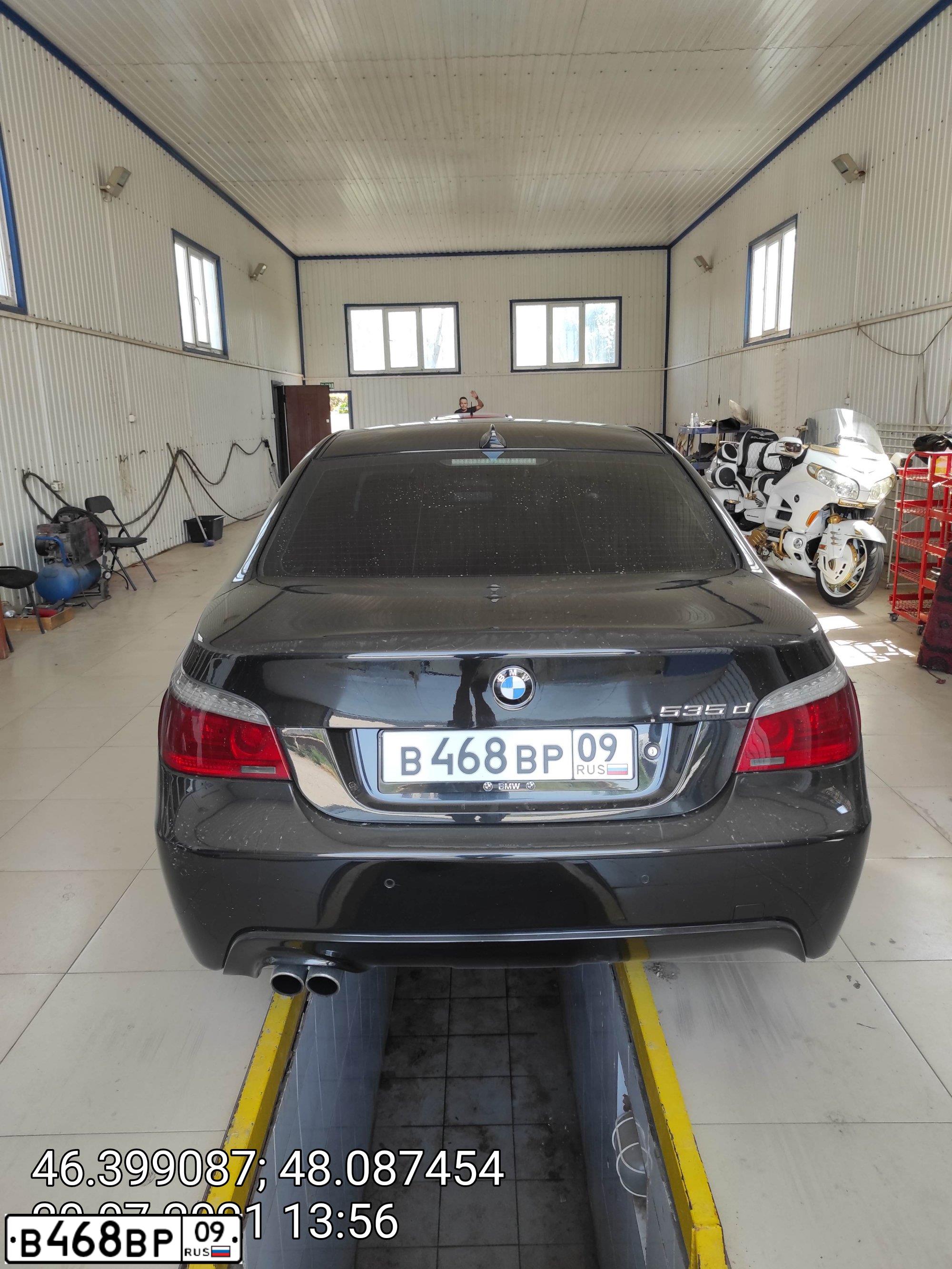 Фото автомобиля BMW SERIE 5, 2009 — госномер В535РК26. Цвет: ЧЕРНЫЙ