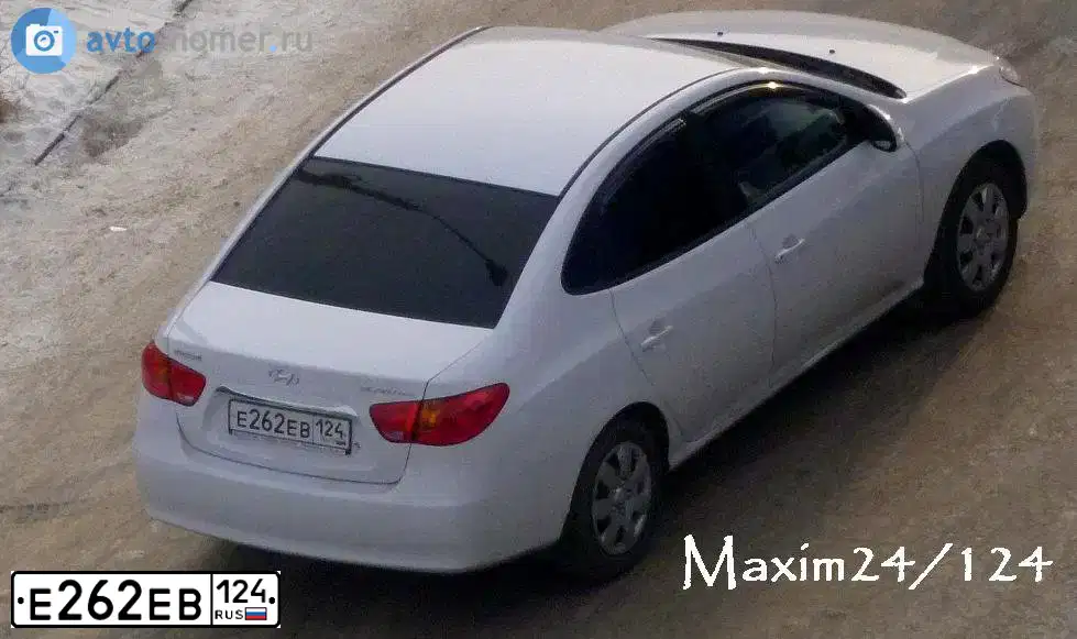 Фото автомобиля HYUNDAI ELANTRA, 2011 — госномер У366НС124. Цвет: Белый