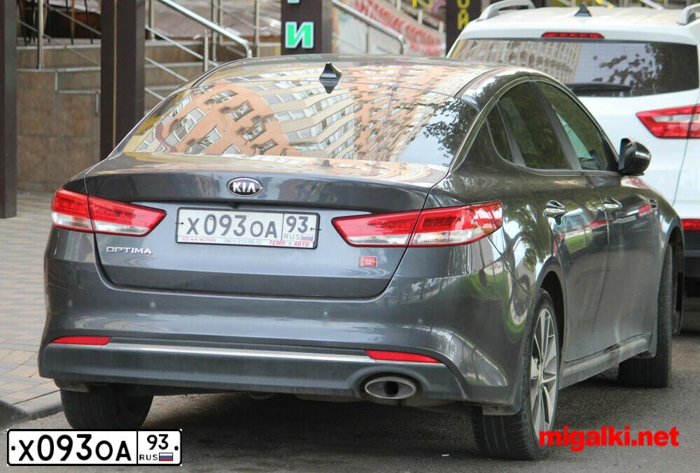 Фото автомобиля FORD FOCUS, 2007 — госномер Х093ОА93. Цвет: ЧЕРНЫЙ