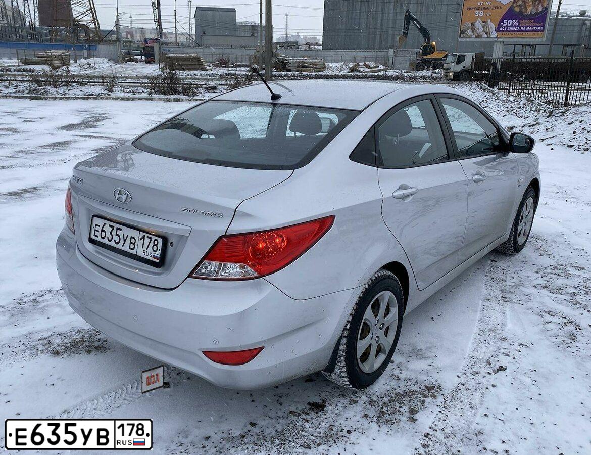 Фото автомобиля HYUNDAI SOLARIS, 2011. Цвет: СЕРЕБРИСТЫЙ