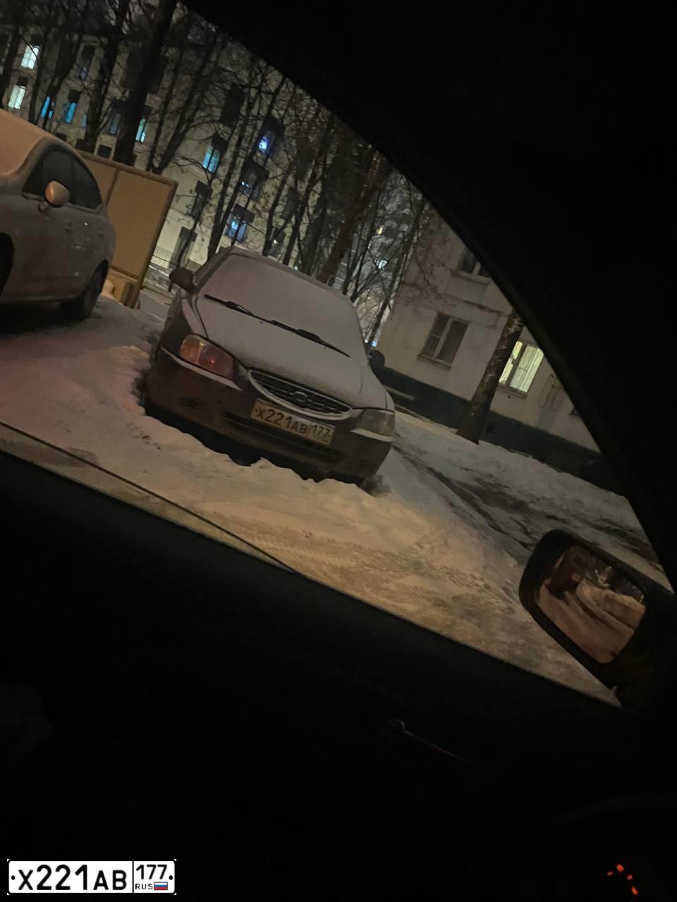 Фото автомобиля TAGAZ ACCENT, 2005 — госномер Х221АВ177. Цвет: Серый